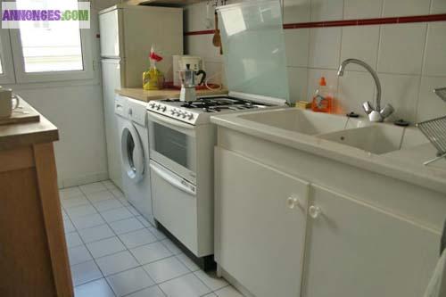 Loue T2 rénové proche centre