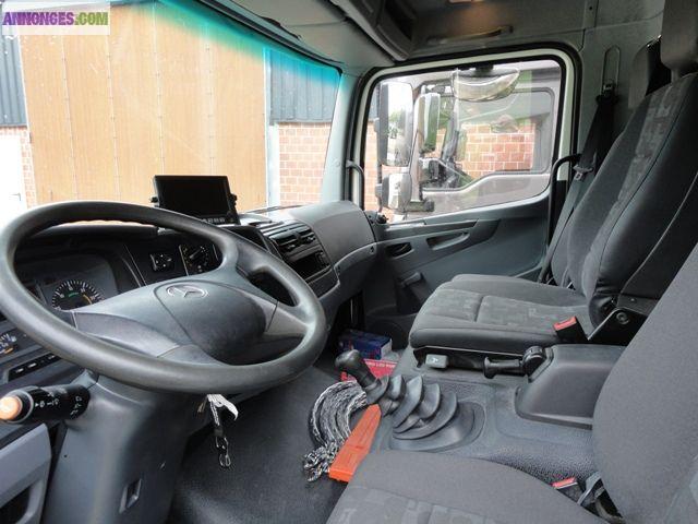 MERCEDES BENZ Pferdetransporter 4 ou 5 chevaux