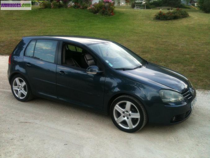 Golf v carat tdi 140ch 5p