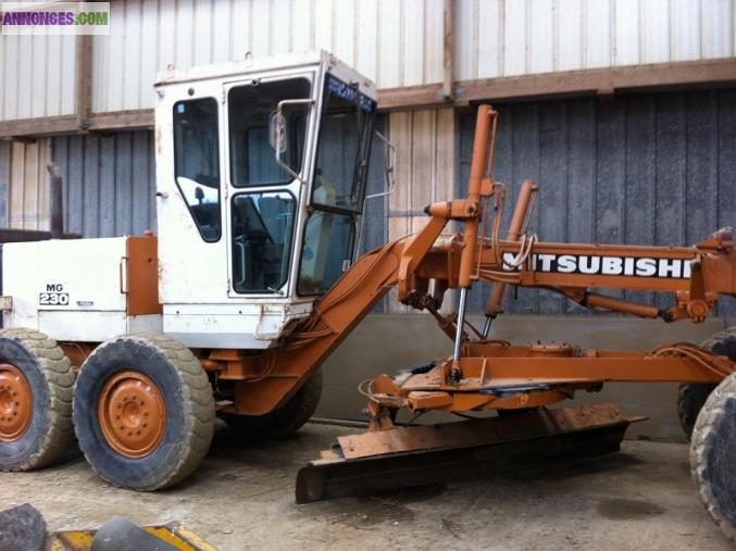 Niveleuse Mitsubishi MG 230