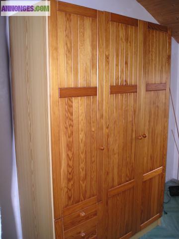 Armoire en pin