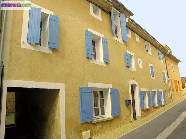 Vente maison de village avec jardin en Luberon