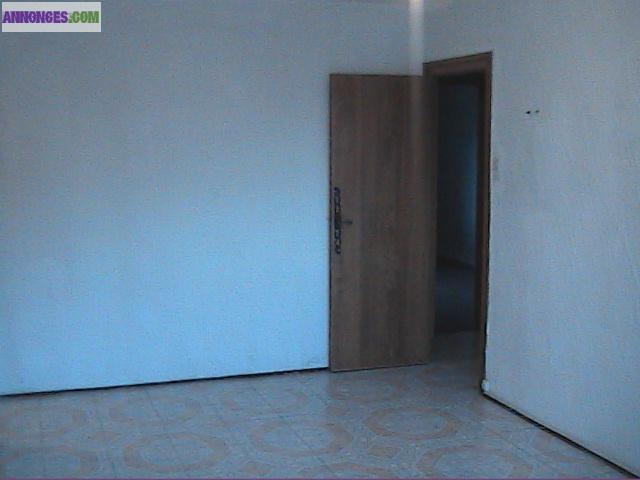 Quartier Bergson bel F3 (2 chambres) , très agréable rénové