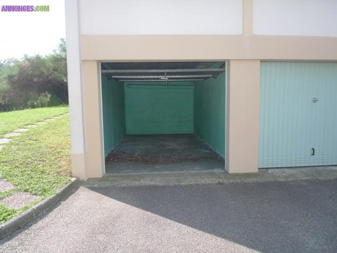 Garage / Box fermé à 69340 Francheville