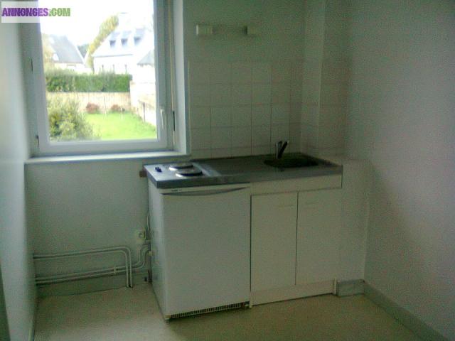 A LOUER STUDIO proche Centre Ville et Lycees