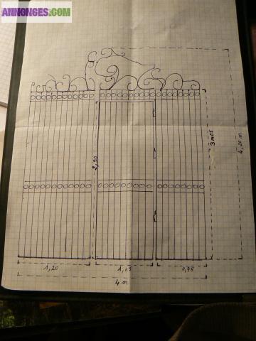 Portail ancien de style