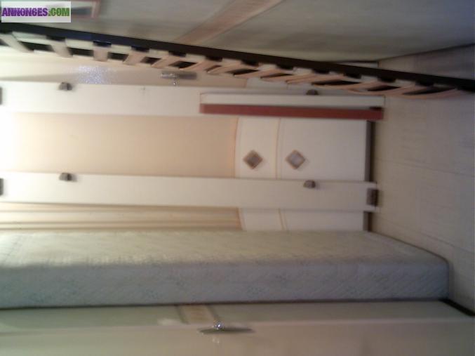 2 lits 90+trois sommiers+1 matelas