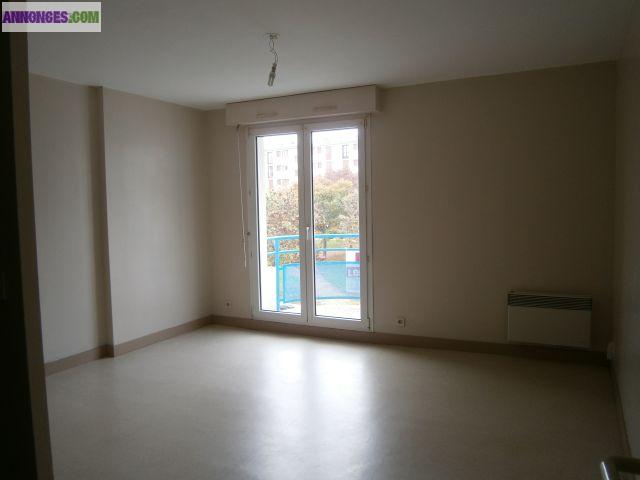 STUDIO 32M2 PROCHE UNIVERSITE