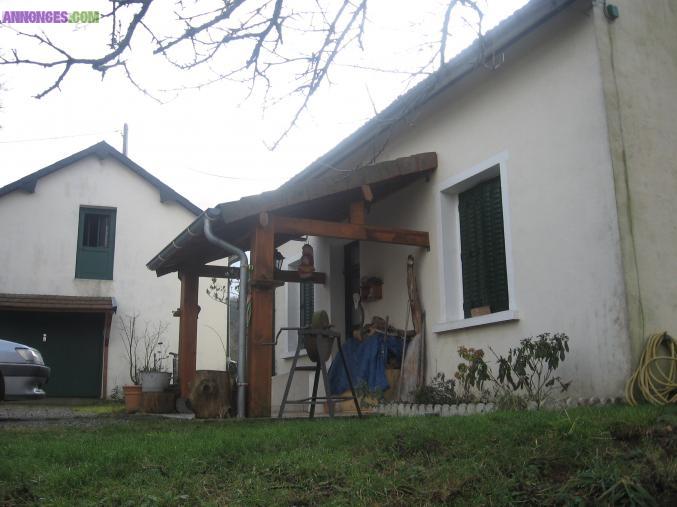 PAVILLON 4 PIECES + DEPENDANCE SUR TERRAIN 3500M2