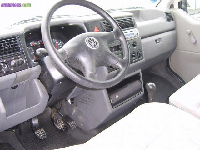 VOLKSWAGEN Caravelle COURT TDI