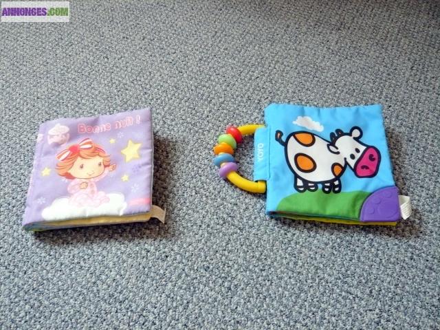 Deux livres en tissu (cptfbr)