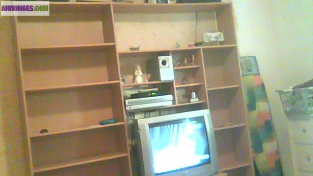 Etagere avec emplacement TV