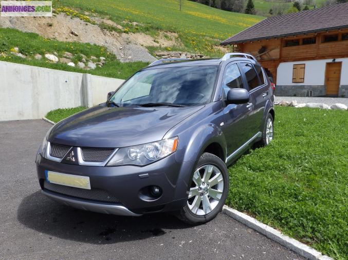 VEND MITSUBISHI OUTLANDER INSTYLE 2.2 HDI 156CH