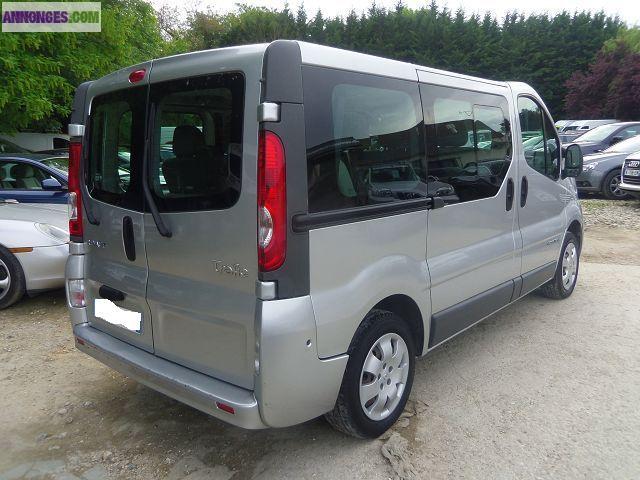 Renault Trafic 2.0 dci 115 expression 9 places