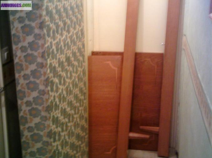 2 lits 90+trois sommiers+1 matelas