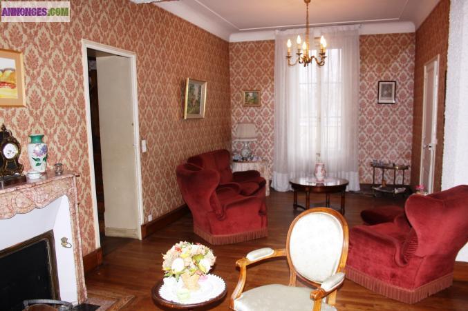 Hôtel particulier 225 m² habitable Niort centre ville