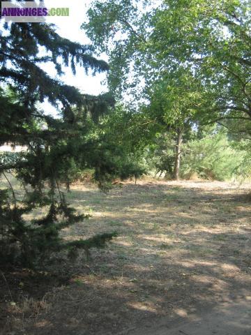 AGDE terrain de loisirs bord de mer 