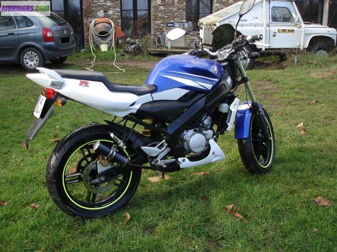 Magnifique Yamaha Tzr 2009 édition Rossi