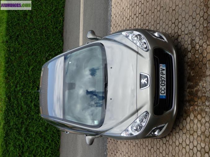 VENDS 308 BUSINESS PACK HDI 112 CV