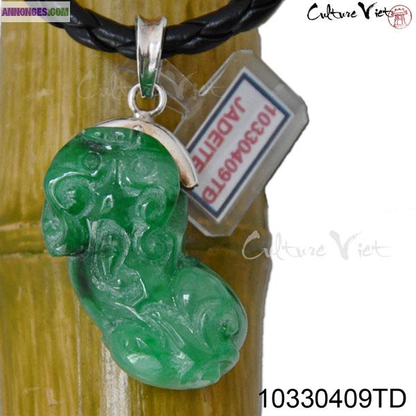 Pendentif Asiatique en jade certificat N°10330409