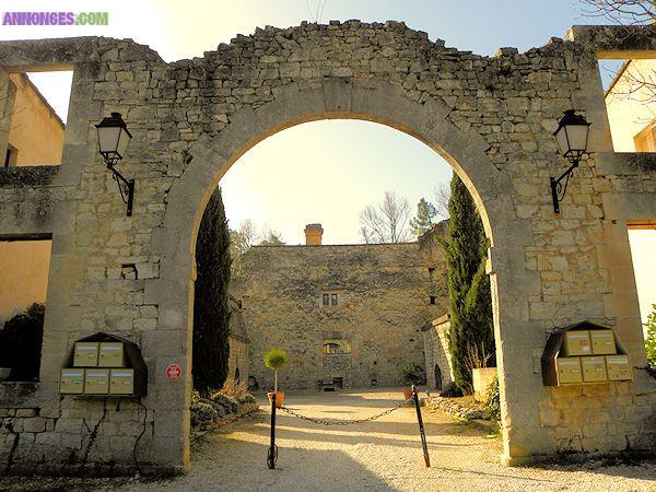 Vente petite maison avec terrasse et piscine