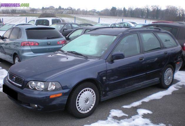 VOLVO V40 (2) 1.9 D 115 TITANIUM