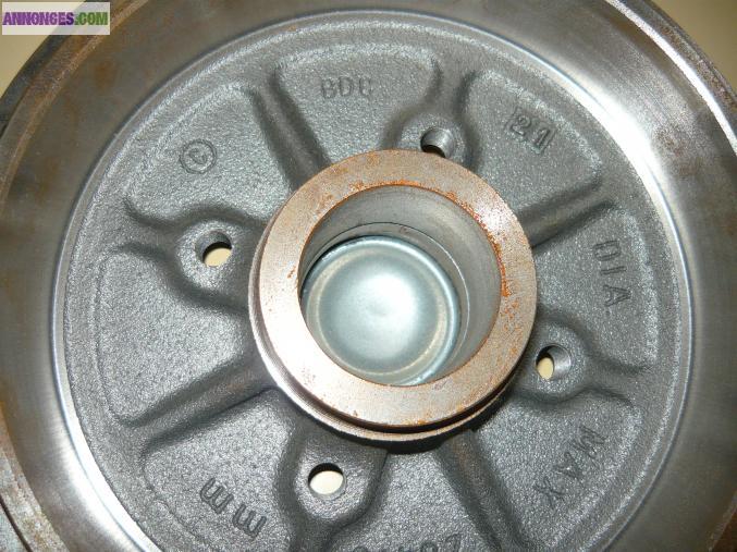 2 Tambours de freins arrières