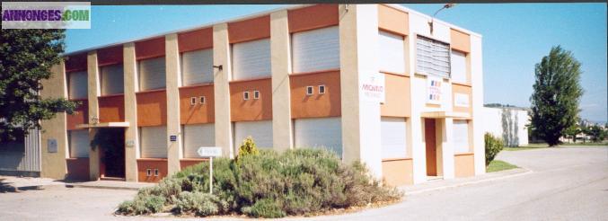 A LOUER bureaux-local commercial- stockage