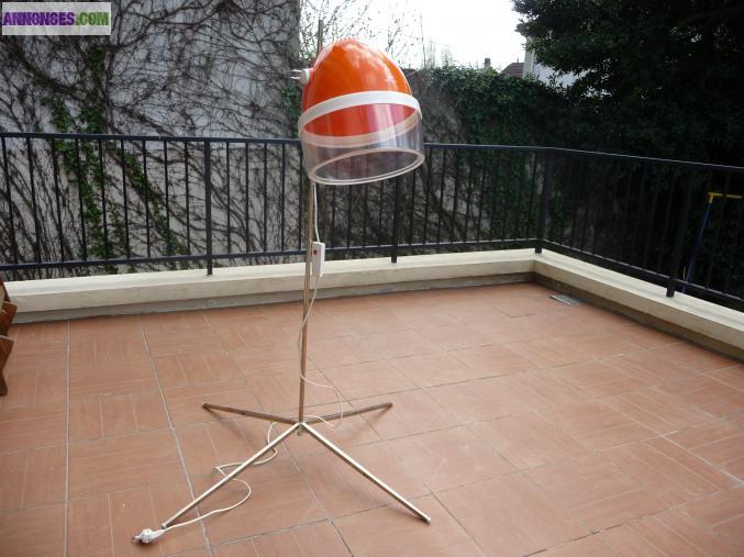Casque séchoir sur pieds