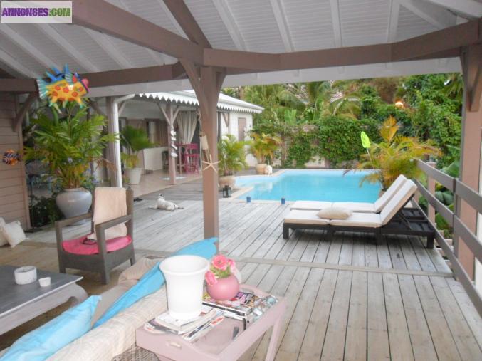 BELLE VILLA AVEC VUE MER ,PISCINE ET JARDIN TROPICAL