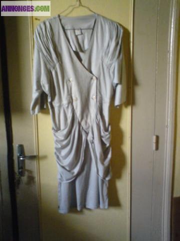 Robe blanche à détruire T 42