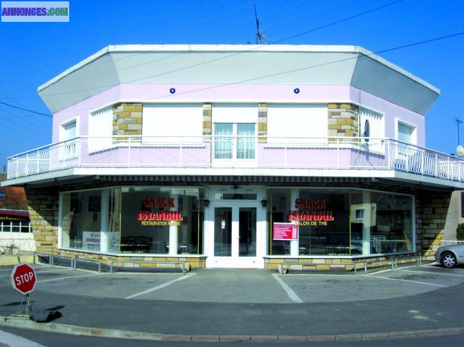 Belle maison avec commerce