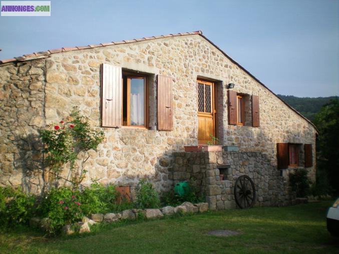 Maison en pierres d'environ 140m²