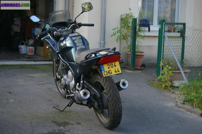 Moto Yamaha Diversion 600 cm3