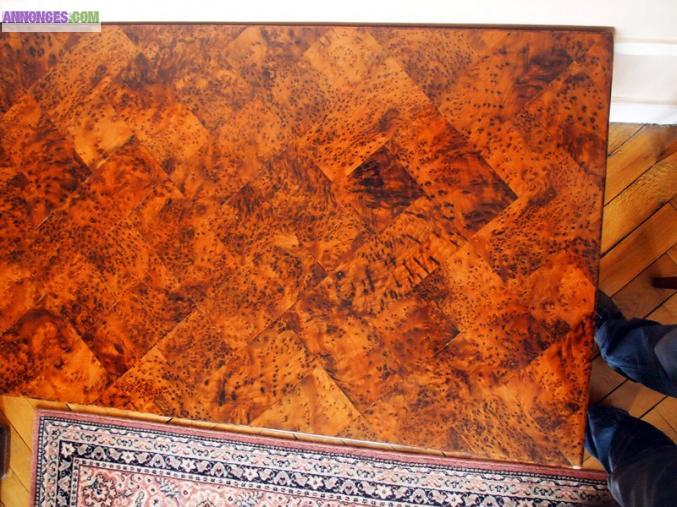 Table basse, en thuya massif