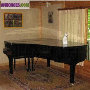 Piano yamaha c6