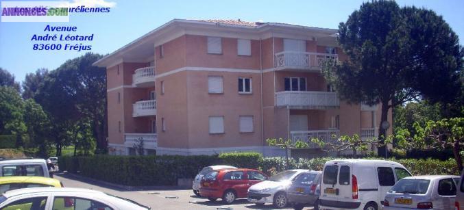 F4 75m2 8 couchages Piscine Fréjus 83600 VAR