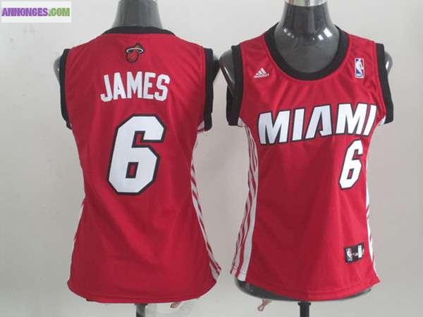 Sell polo t-shirt d&G puma nike tn adidas shoes 