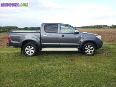 TOYOTA HILUX PICK UP