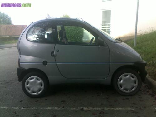 VOITURE SANS PERMIS LIGIER