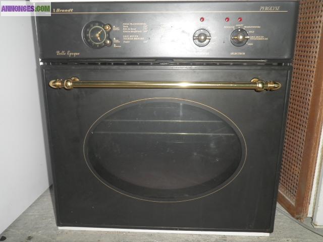 Complet four avec plaque et meuble