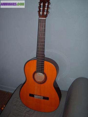 Guitare yamaha CG101A