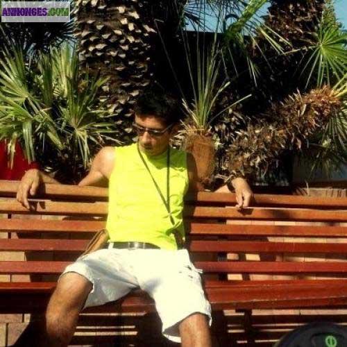 Recherche une dame de compagnie lectrice