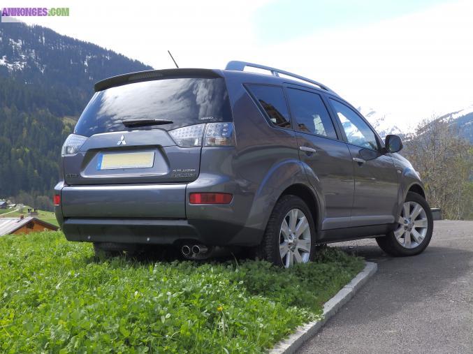 VEND MITSUBISHI OUTLANDER INSTYLE 2.2 HDI 156CH