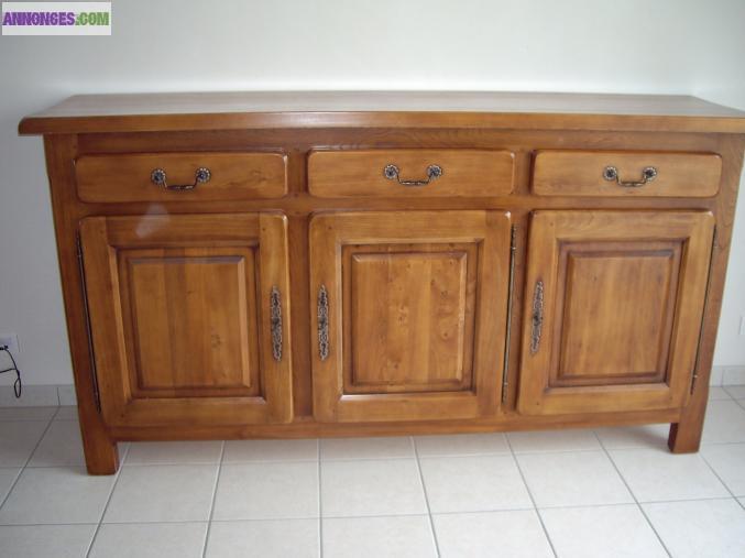 SALLE A MANGER EN ORME MASSIF