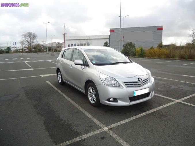 Super toyota COROLLA VERSO D4D DYNAMIC