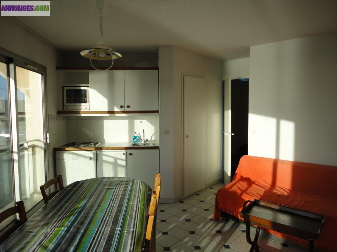 2 pièces meublé plein centre Trouville avec piscine