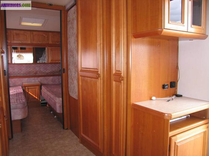 Donne caravane hobby 600 