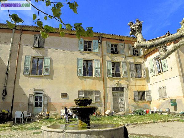 Vente domaine historique Alpes-de-Haute-Provence