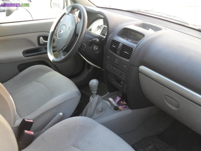 Renault Clio 1.4i 16V Expression